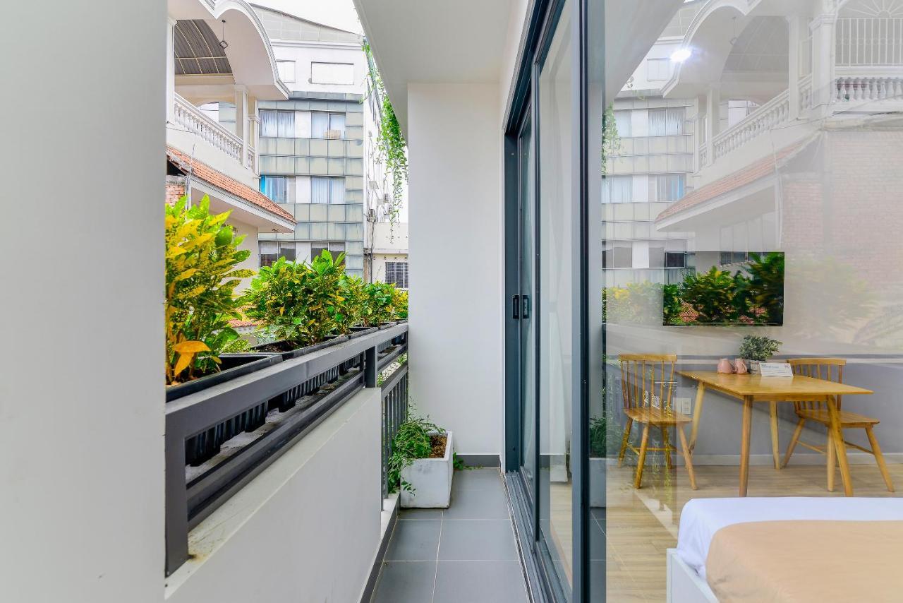 Cozrum Homes - Saphera Residence Хошимин Экстерьер фото